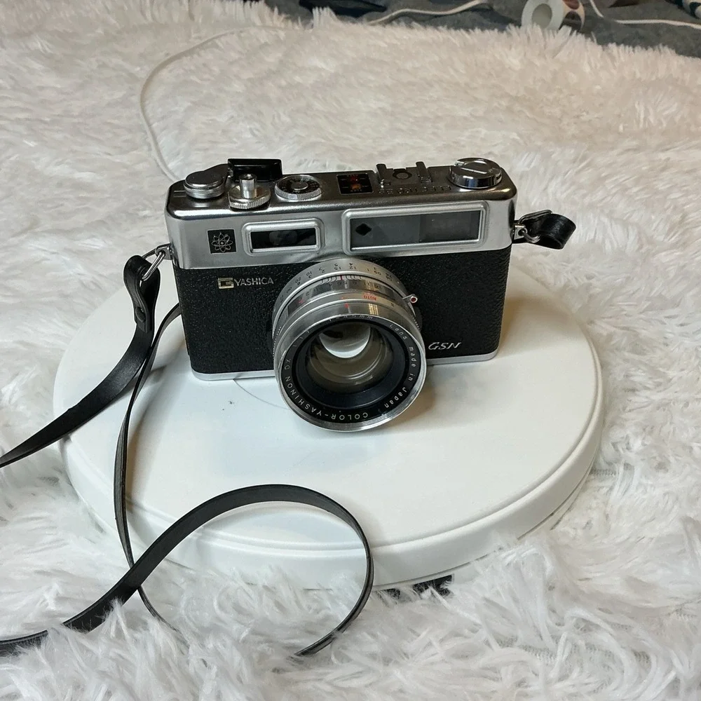 Yashica Electro 35GSN  Rangefinder 35mm Film Camera untested